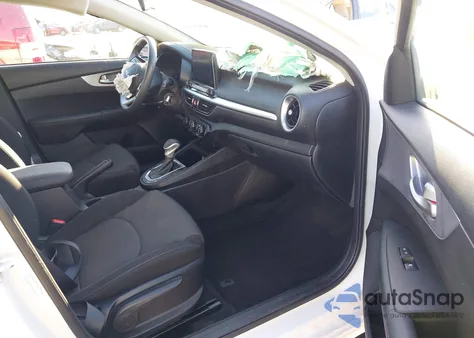 2022 Kia Forte Lxs из США, поврежденный, VIN 3KPF24AD2NE465682